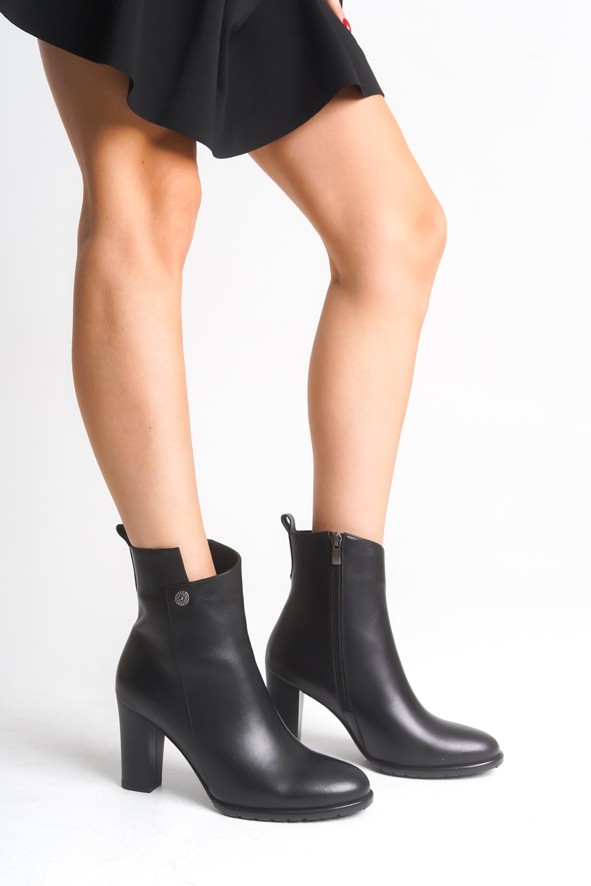 Kadın Hakiki Deri Topuklu Bot – El Yapımı, Fermuarlı, Şık Tasarım | OBEN AYAKKABI