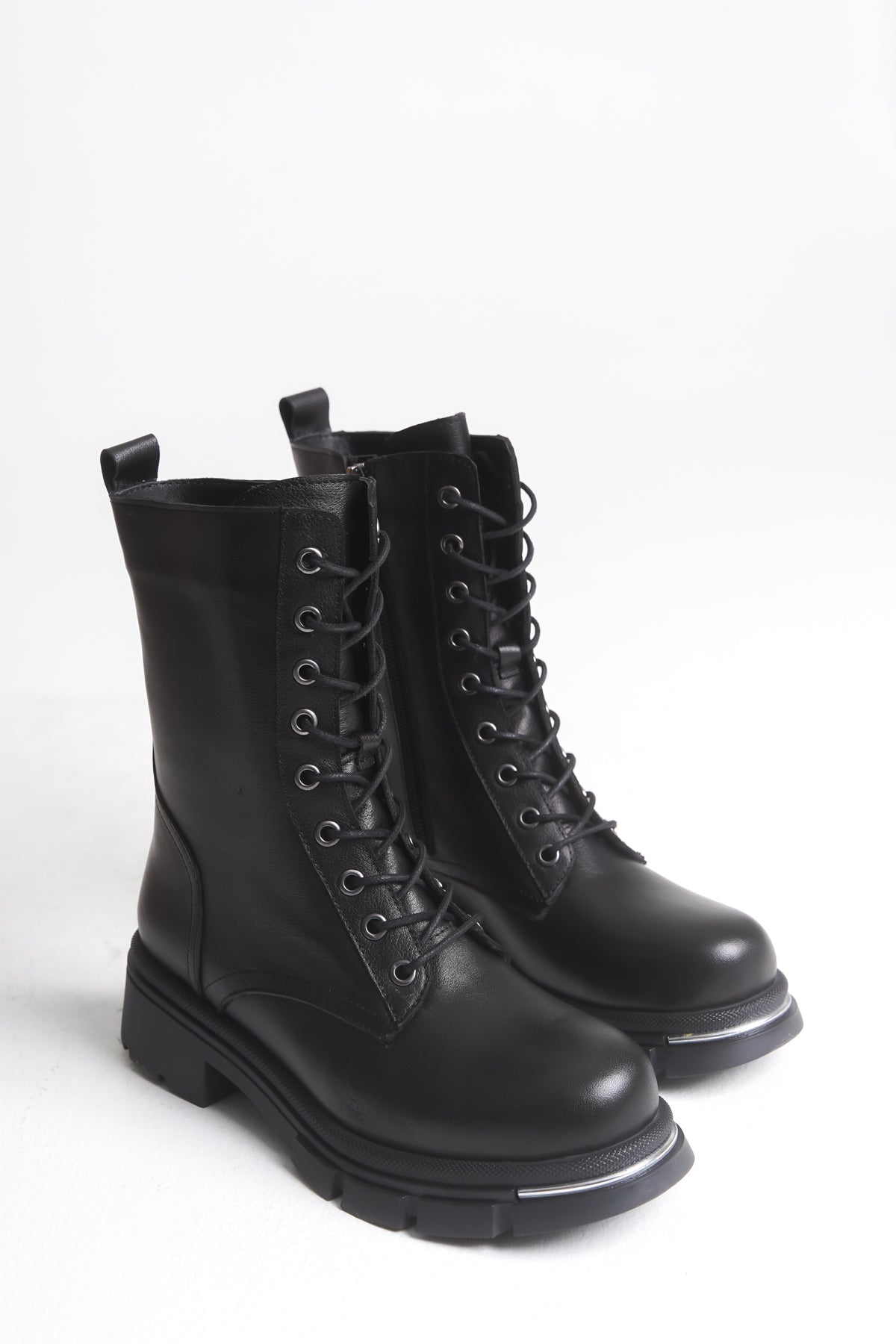 Kadın Hakiki Deri Topuklu Bot – El Yapımı, Fermuarlı, Şık Tasarım Siyah Bot | OBEN AYAKKABI