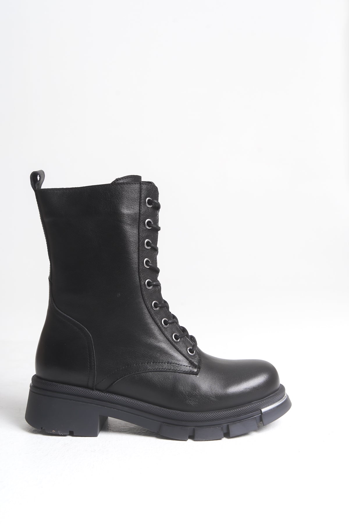 Kadın Hakiki Deri Topuklu Bot – El Yapımı, Fermuarlı, Şık Tasarım Siyah Bot | OBEN AYAKKABI