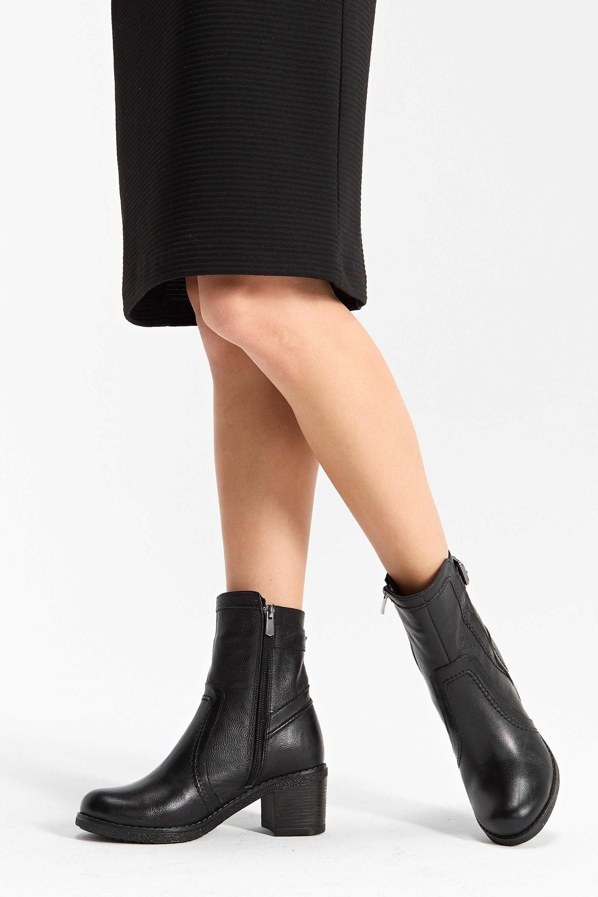 Kadın Hakiki Deri Topuklu Bot – El Yapımı, Şık Tasarım Siyah Bot | OBEN AYAKKABI