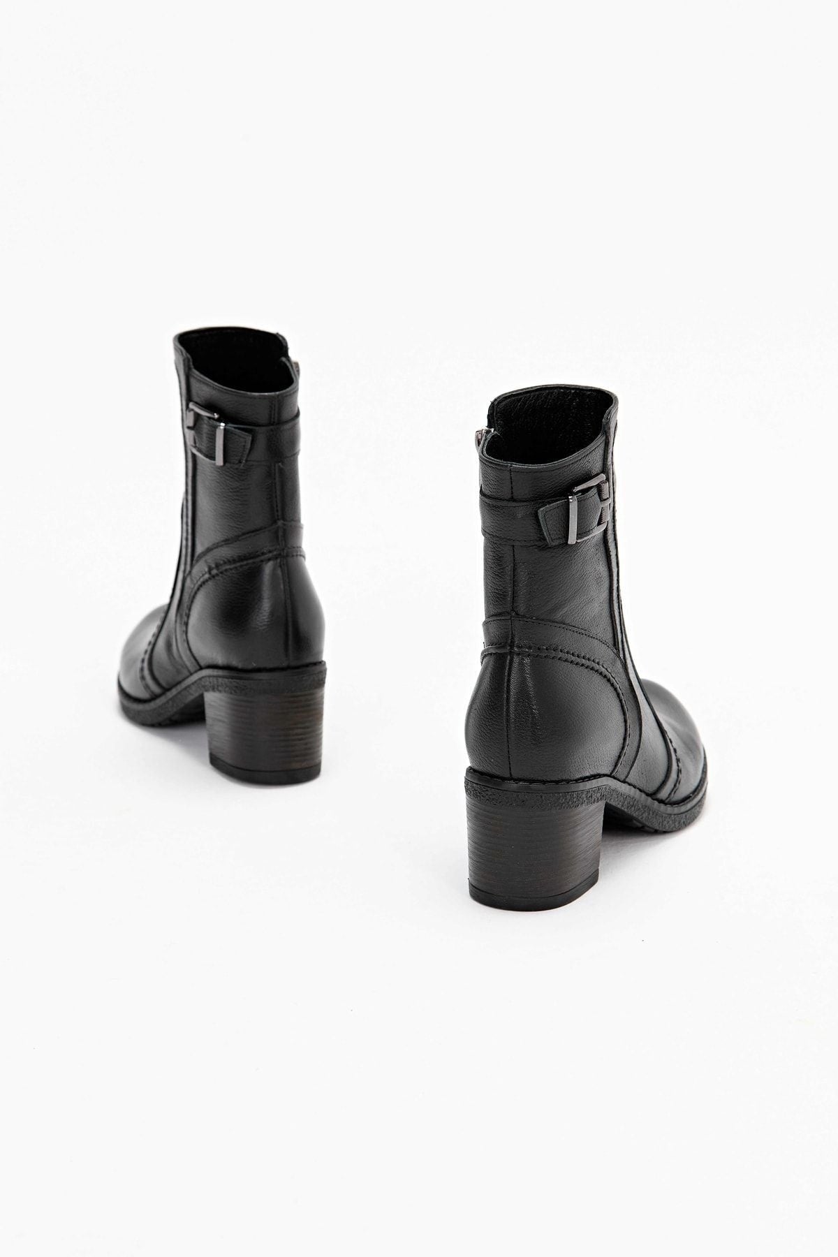 Kadın Hakiki Deri Topuklu Bot – El Yapımı, Şık Tasarım Siyah Bot | OBEN AYAKKABI