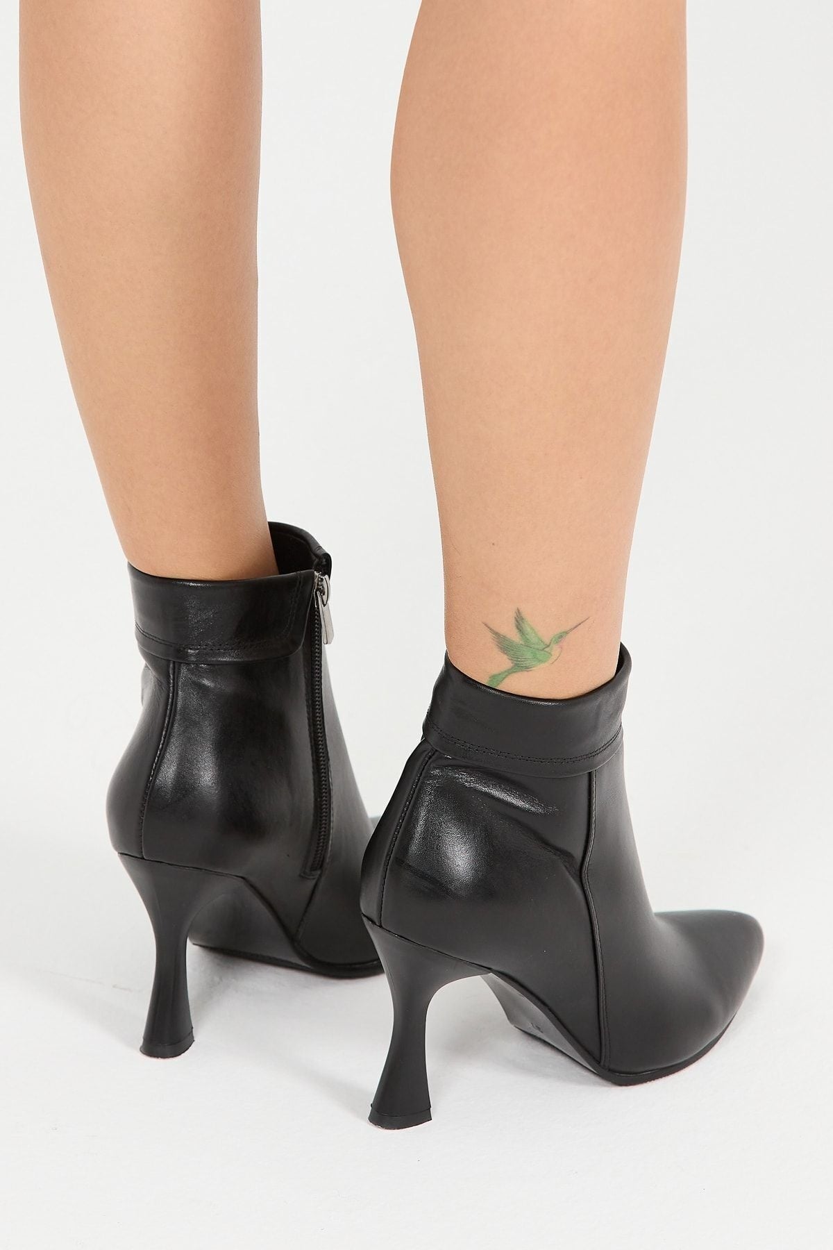 Kadın Hakiki Deri Topuklu Bot – El Yapımı, Şık Tasarım Siyah Bot | OBEN AYAKKABI